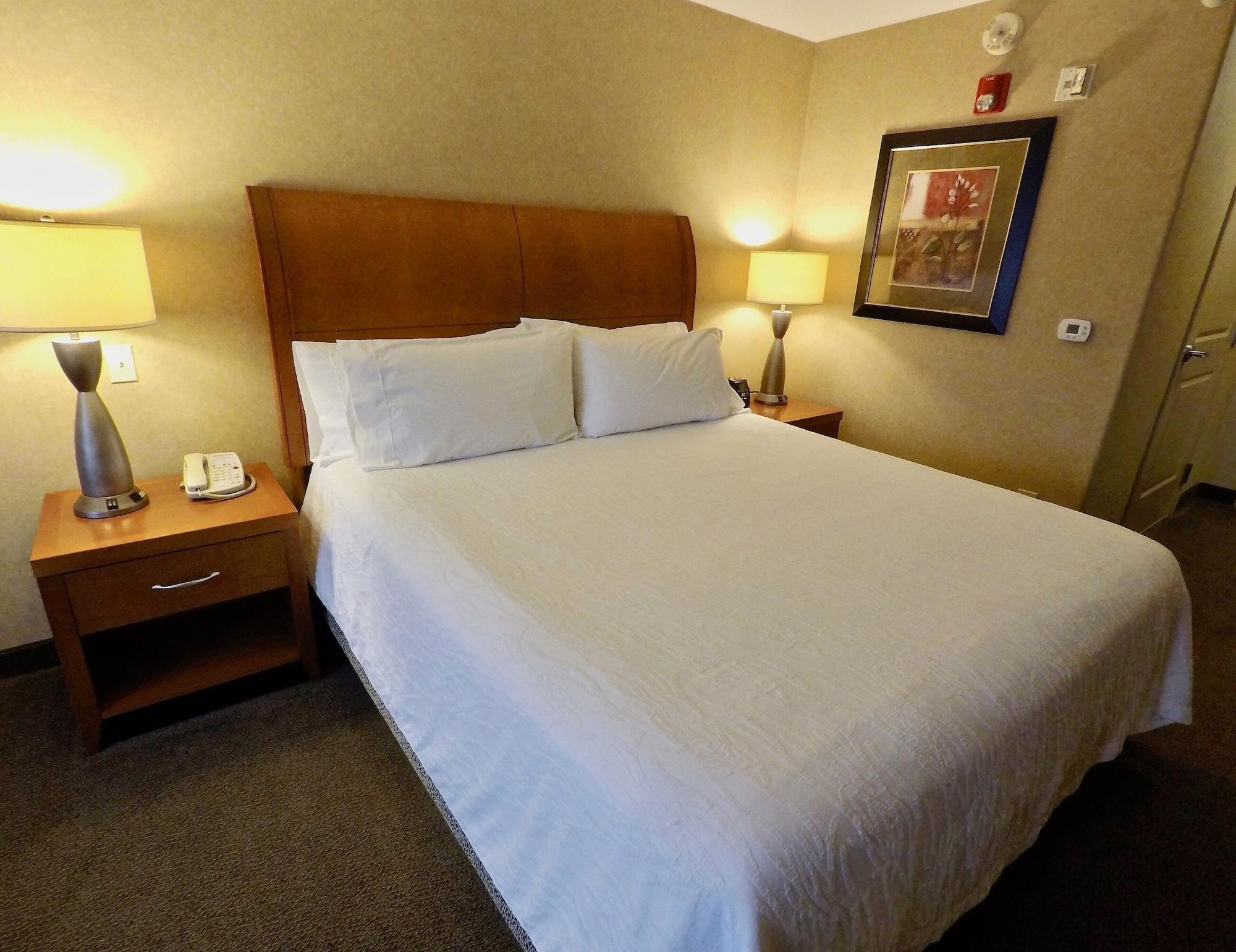 Hilton Garden Inn Уест Де Мойн Екстериор снимка