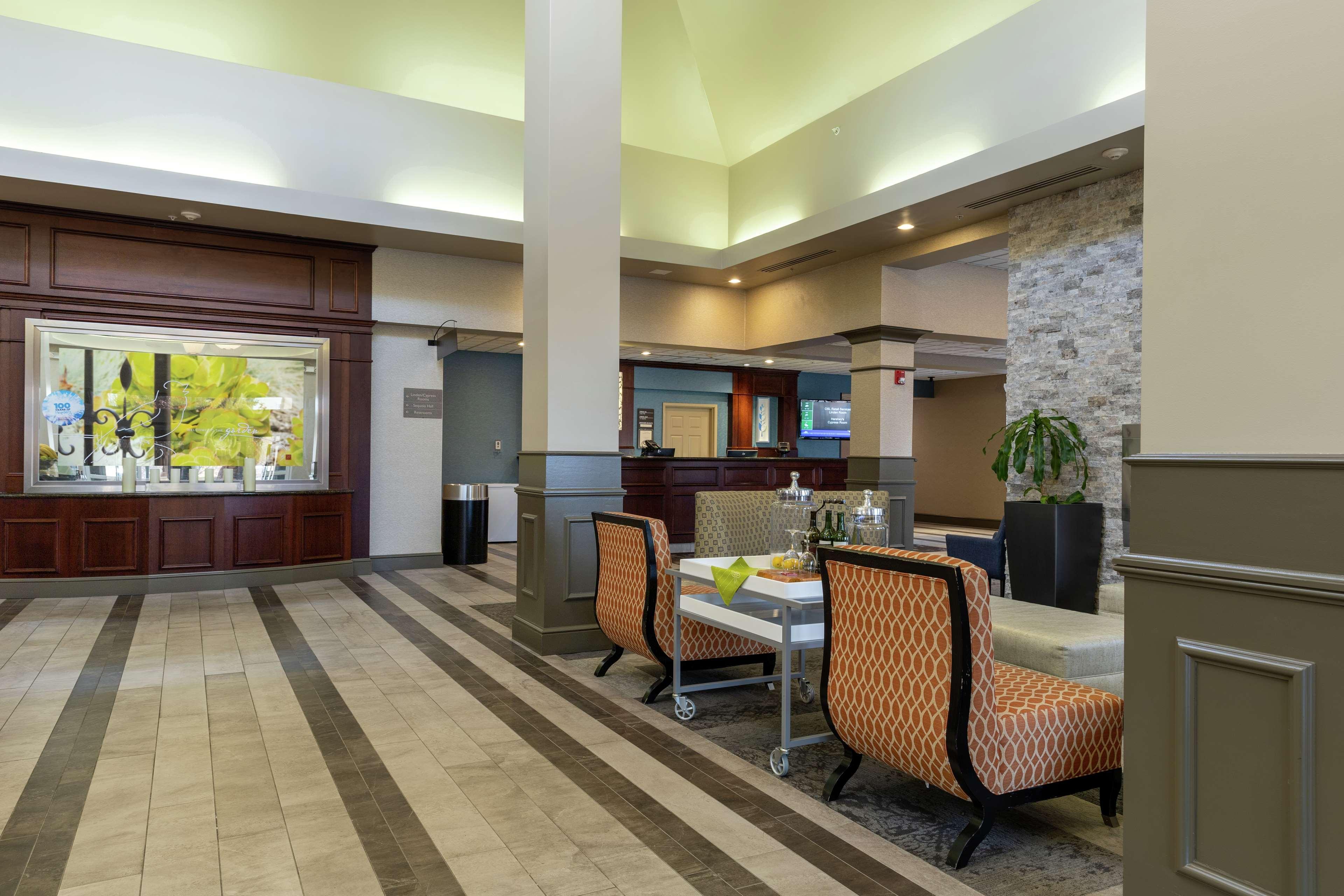 Hilton Garden Inn Уест Де Мойн Екстериор снимка