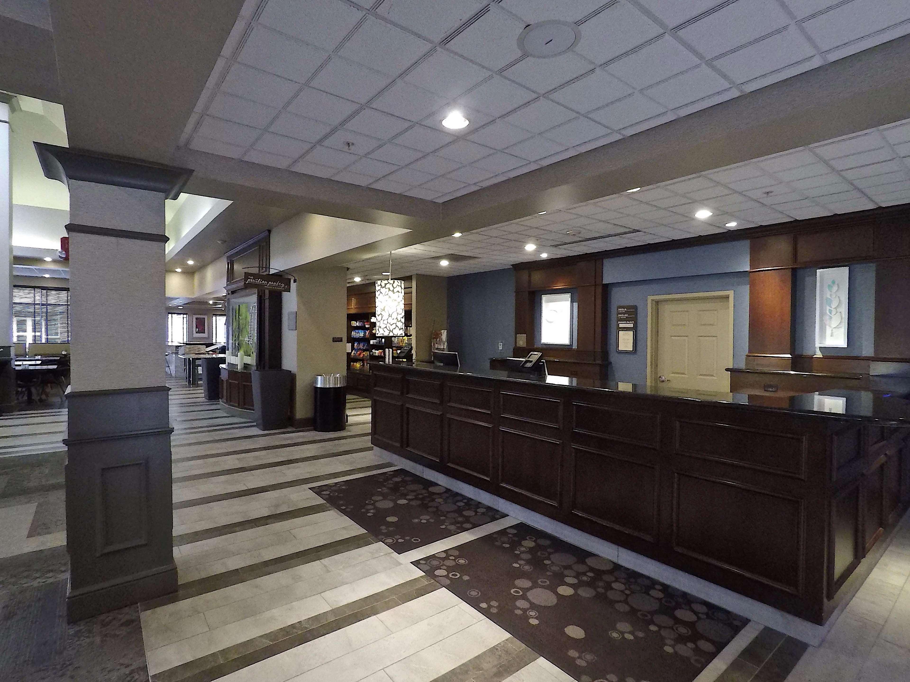 Hilton Garden Inn Уест Де Мойн Екстериор снимка
