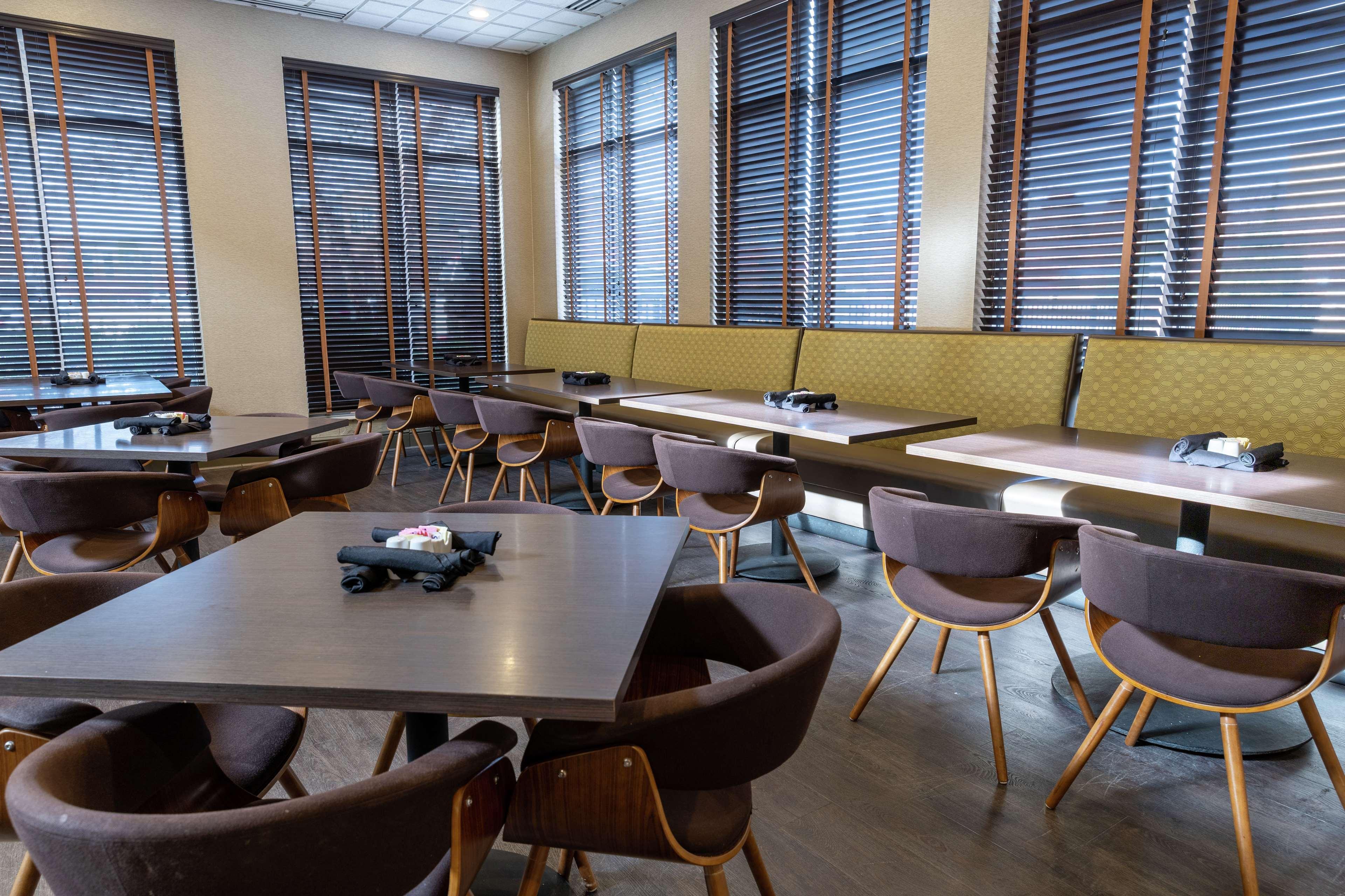 Hilton Garden Inn Уест Де Мойн Екстериор снимка