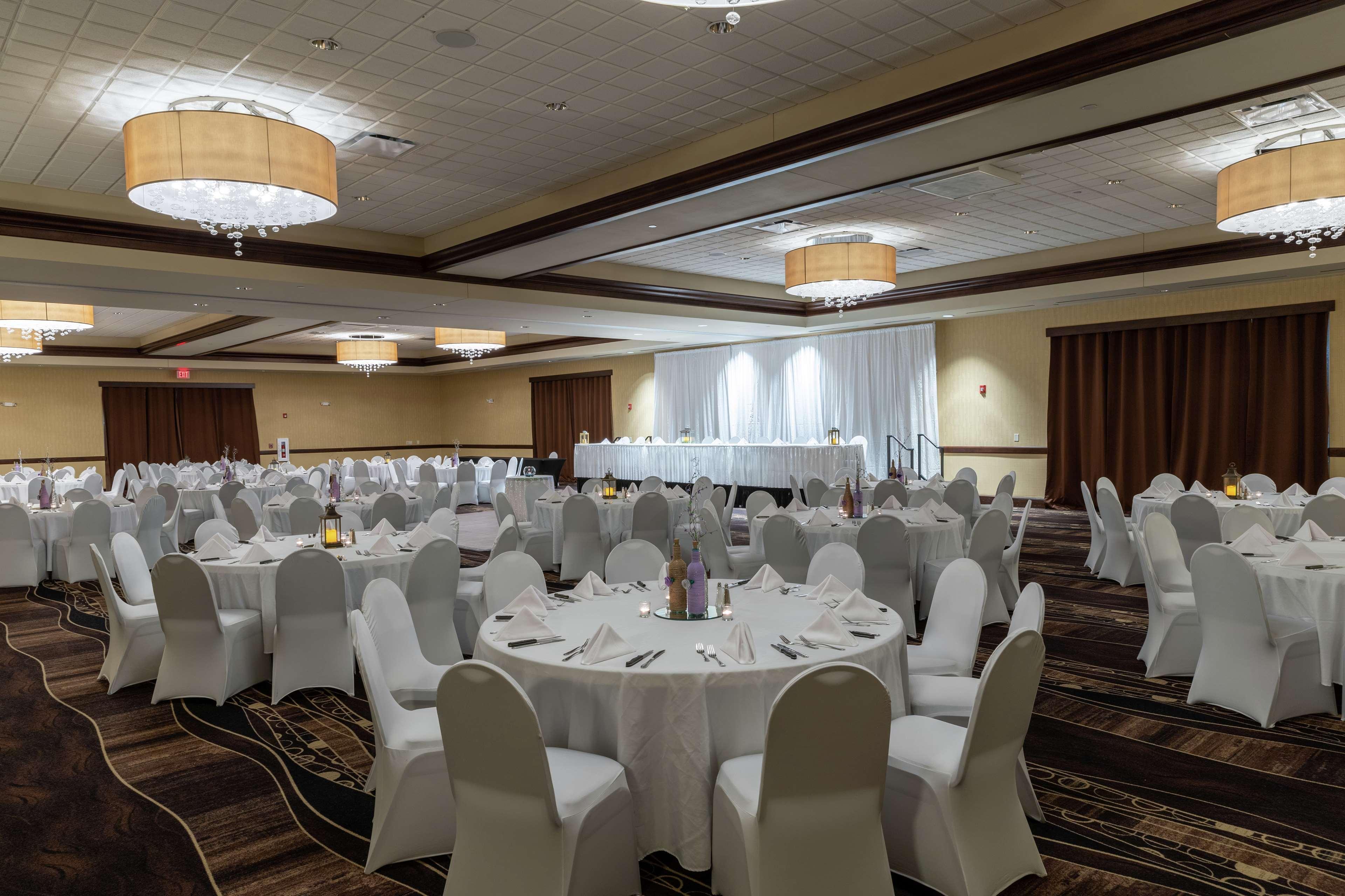 Hilton Garden Inn Уест Де Мойн Екстериор снимка