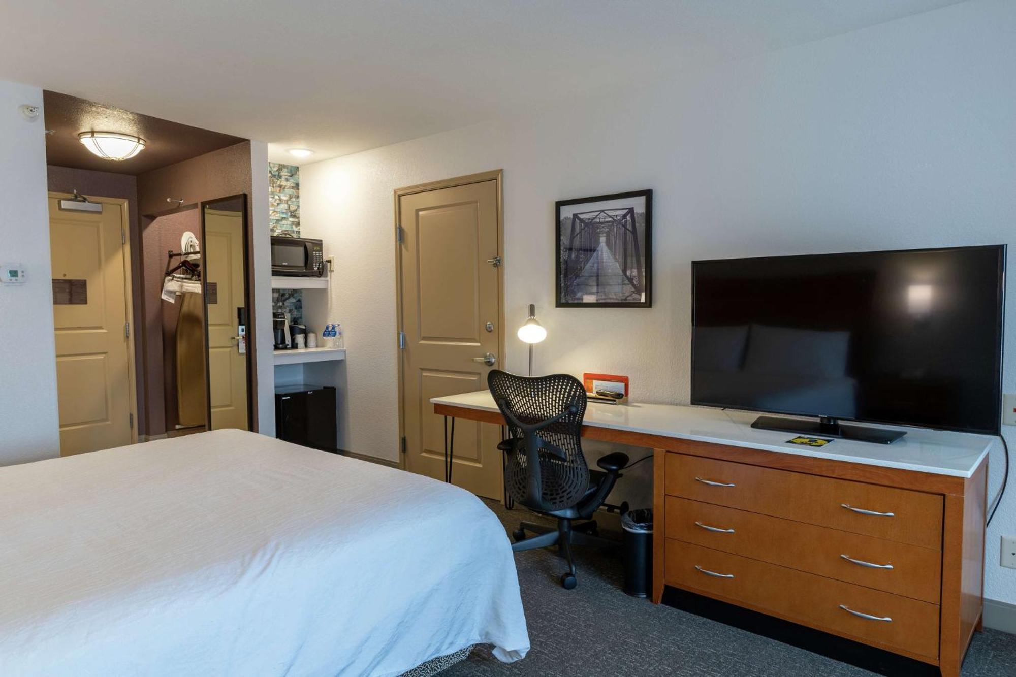 Hilton Garden Inn Уест Де Мойн Екстериор снимка