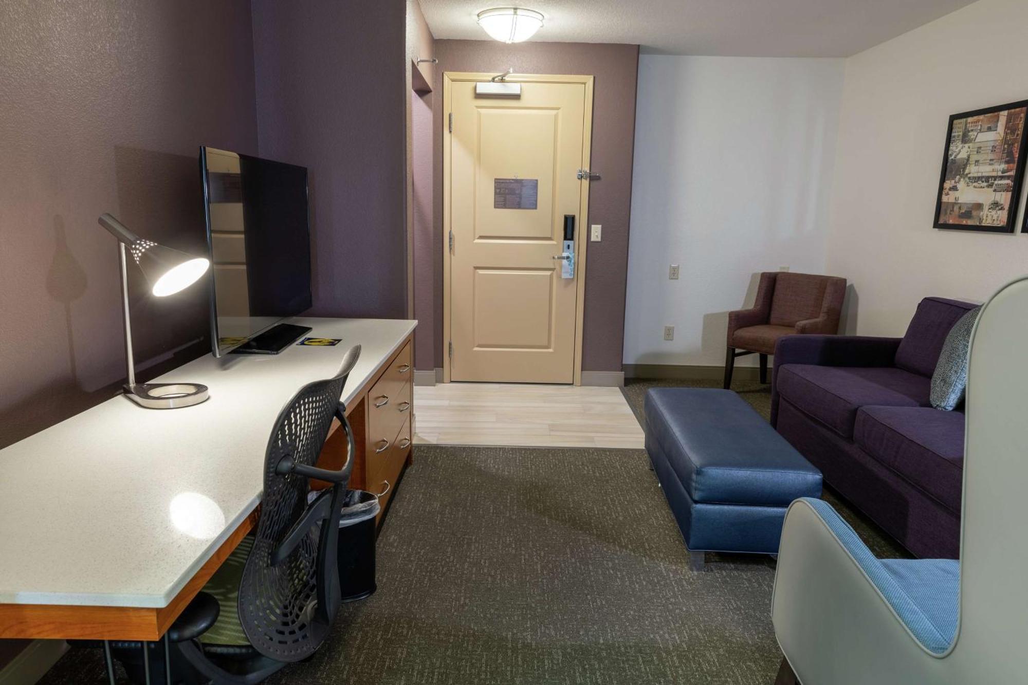 Hilton Garden Inn Уест Де Мойн Екстериор снимка